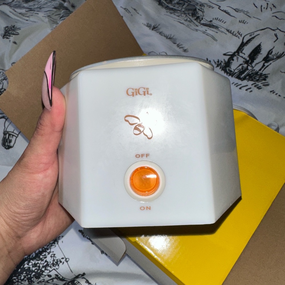 GiGi Wax Warmer in White and Orange